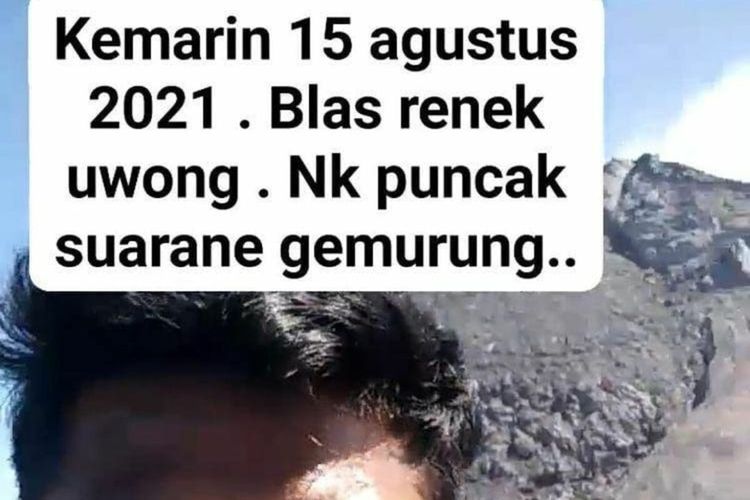 Tangkapan layar foto viral seorang pendaki berswafoto dan tiktokan di puncak Gunung Merapi.