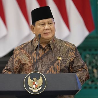 Presiden RI Prabowo Subianto dalam Sidang Kabinet di Istana, Jakarta, pada Senin (20/10/2025). 