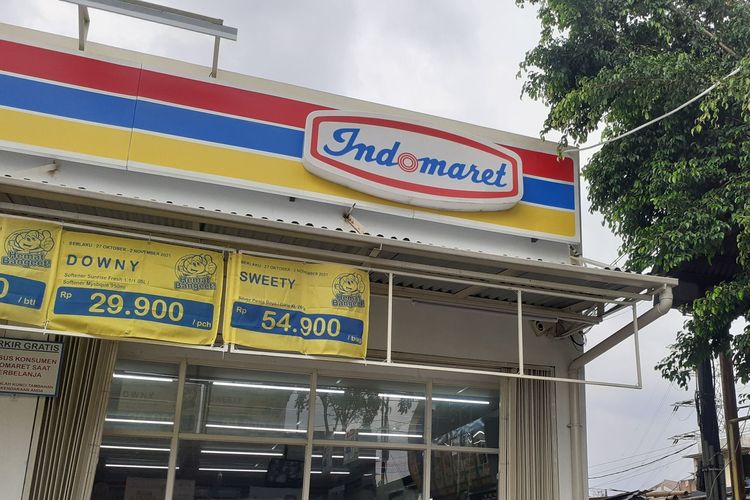 Gerai Indomaret.