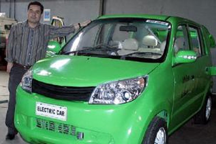 Dasep Ahmadi, wirawsata yang punya ambisi menciptakan mobil listrik nasional.