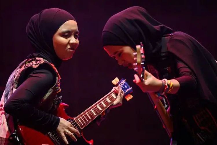 Voice of Baceprot mengukir sejarah sebagai band Indonesia yang pertama tampil di Glastonbury, salah satu festival musik terbesar di Inggris.
