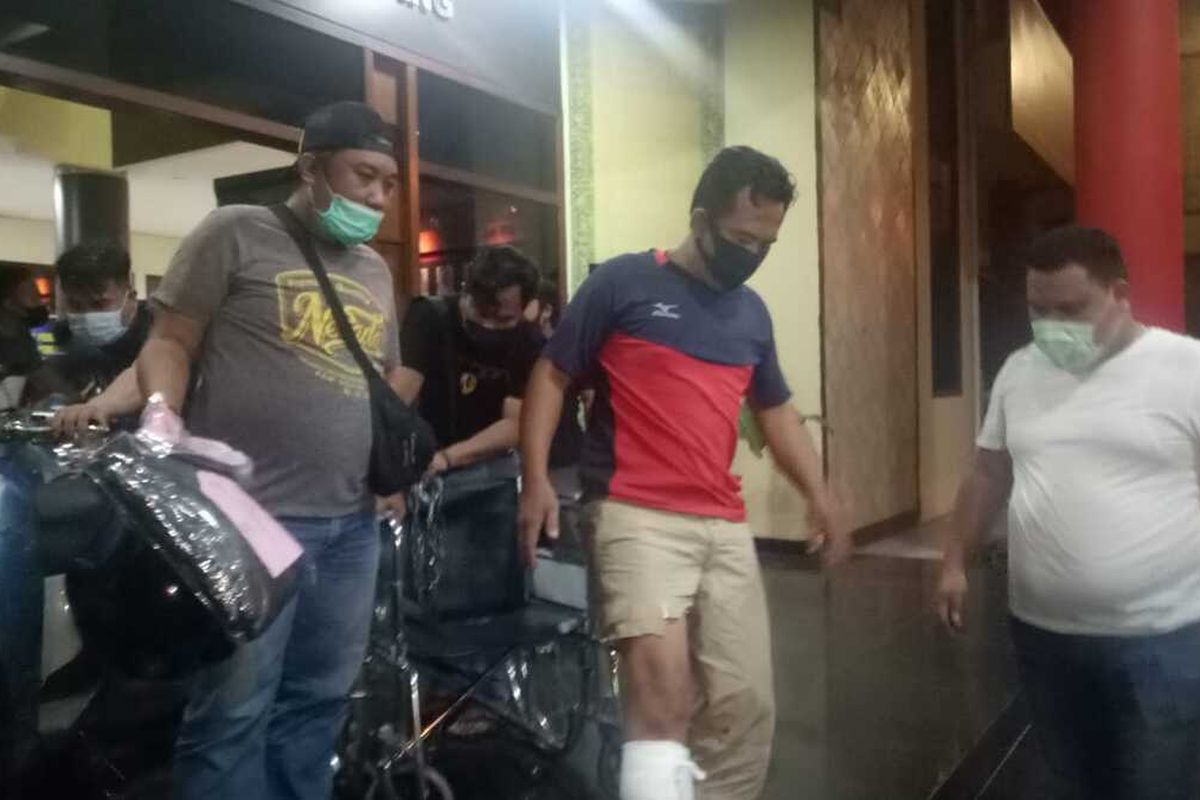 Suhartono (38), pecatan TNI, dalang penculikan anak berusia 4 tahun saat berada di Polrestabes Palembang, Sabtu (21/2/2021). Kasus penculikan anak 4 tahun di Palembang viral setelah diunggah di media sosial. 