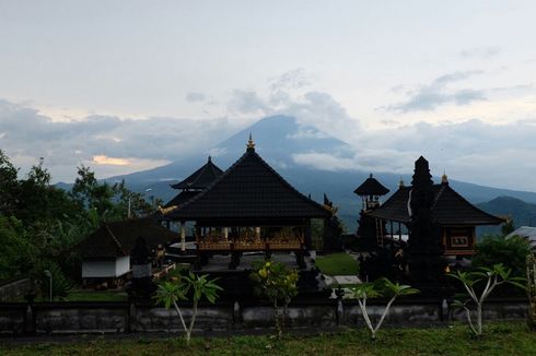 Erupsi Gunung Agung, Kunjungan Wisatawan China Menurun