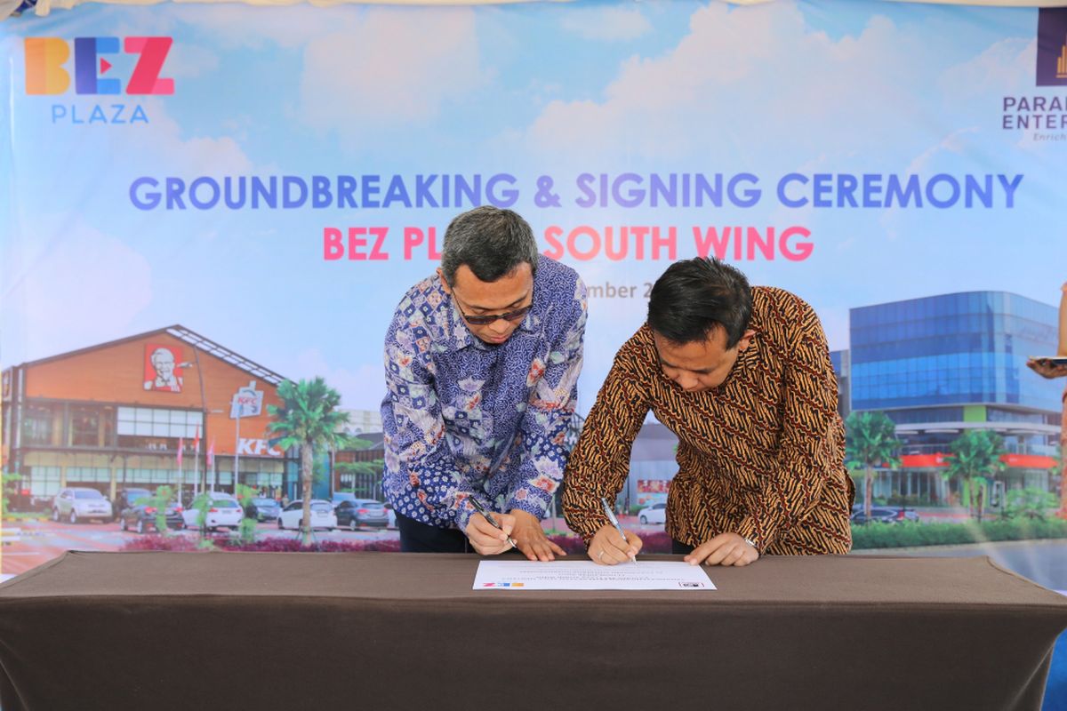 Paramount Land memulai konstruksi Bez Plaza di lahan 2,2 hektar dan penandatanganan kerja sama dengan lima peritel, Jumat (23/11/2018).