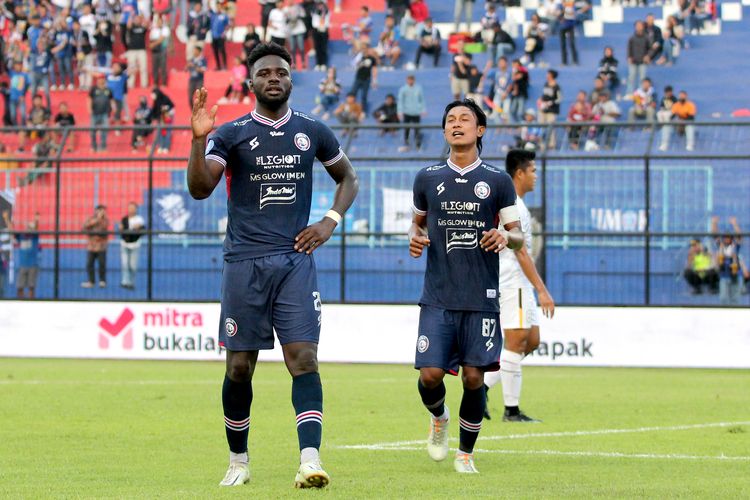 Pemain Arema FC Abel Camara seusai menjebol gawang RANS Nusantara FC OK Jhon saat pertandingan pekan 6 Liga 1 2022-2023 yang berakhir dengan skor 4-2 di Stadion Kanjuruhan Kepanjen, Kabupaten Malang, Rabu (24/8/2022) sore. Selanjutnya, Arema akan menjamu Persija pada pekan ketujuh Liga 1 2022-2023, Minggu (28/8/2022). 