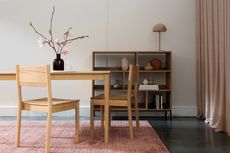 Tips Menjaga dan Membersihkan Perabot Kayu di Rumah