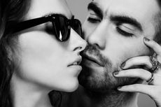 3 Gaya Berciuman yang Membuat Pria Tergila-gila