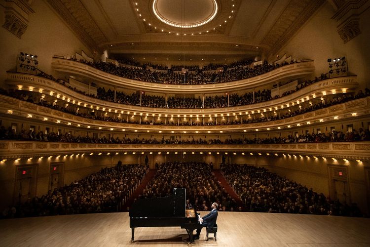 Carnegie Hall New York, salah satu lokasi reka adegan film Home Alone.