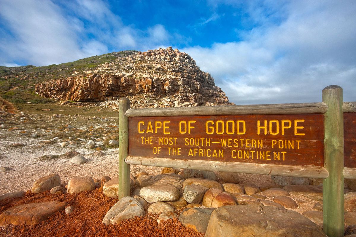 Tanjung Harapan di Afrika Selatan.