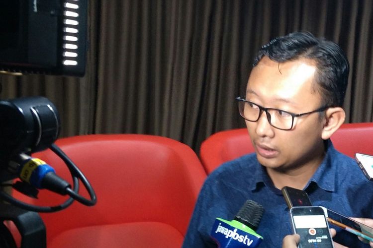Ketua Bidang Advokasi YLBHI Muhammad Isnur di D Hotel Jakarta, Selasa (13/2/2018)
