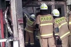 Diduga Korsleting, Bengkel Motor Sekaligus Rumah Tinggal di Cibubur Terbakar