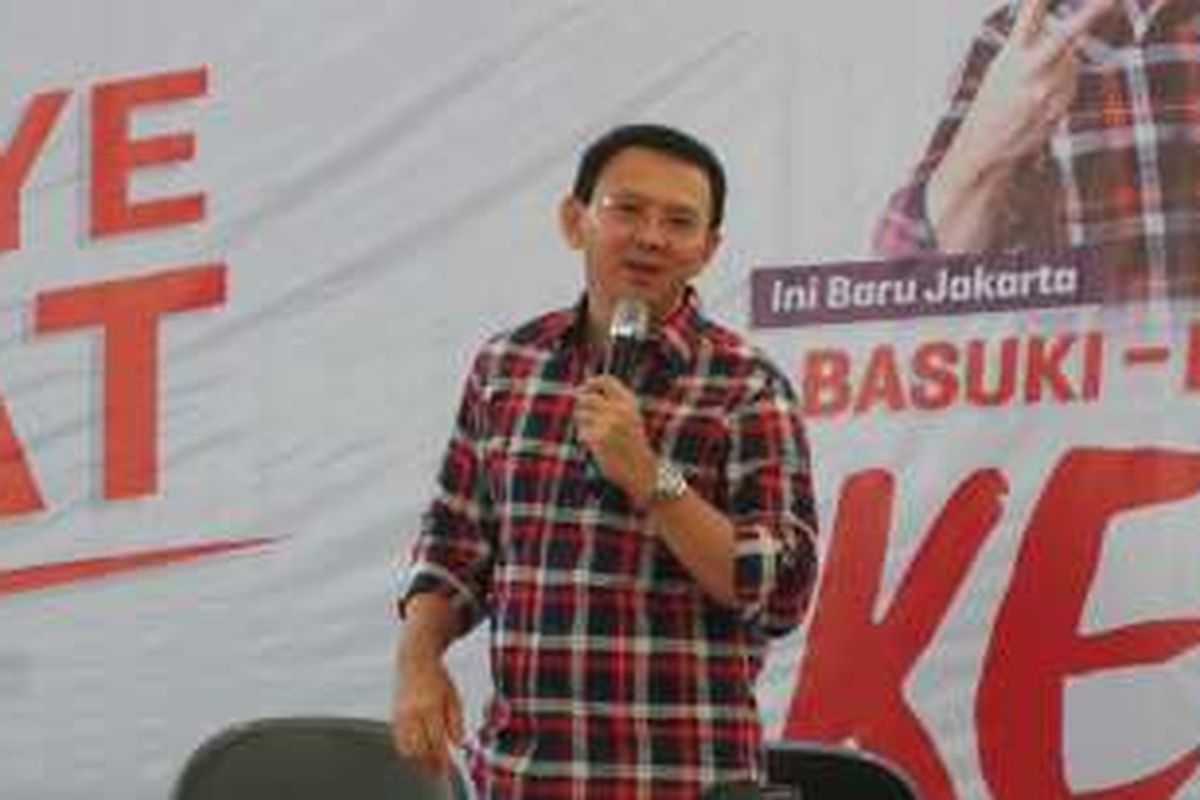 Calon gubernur DKI Jakarta Basuki Tjahaja Purnama atau Ahok di Rumah Lembang, Menteng, Jakarta Pusat, Jumat (25/11/2016).