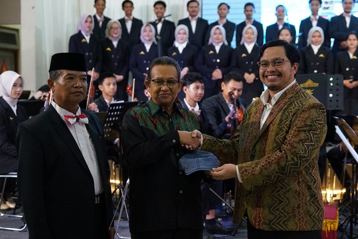 Murakata Symphony Orchestra Balai Rakjat Creatif Hub menggelar Konser Kemerdekaan dalam rangka menyambut menyambut Hari Ulang Tahun (HUT) Ke-79 Republik Indonesia di Gedung Balai Rakyat Barabai Kabupaten Hulu Sungai Tengah (HST), Kalimantan Selatan (Kalsel), Sabtu (10/8/2024).