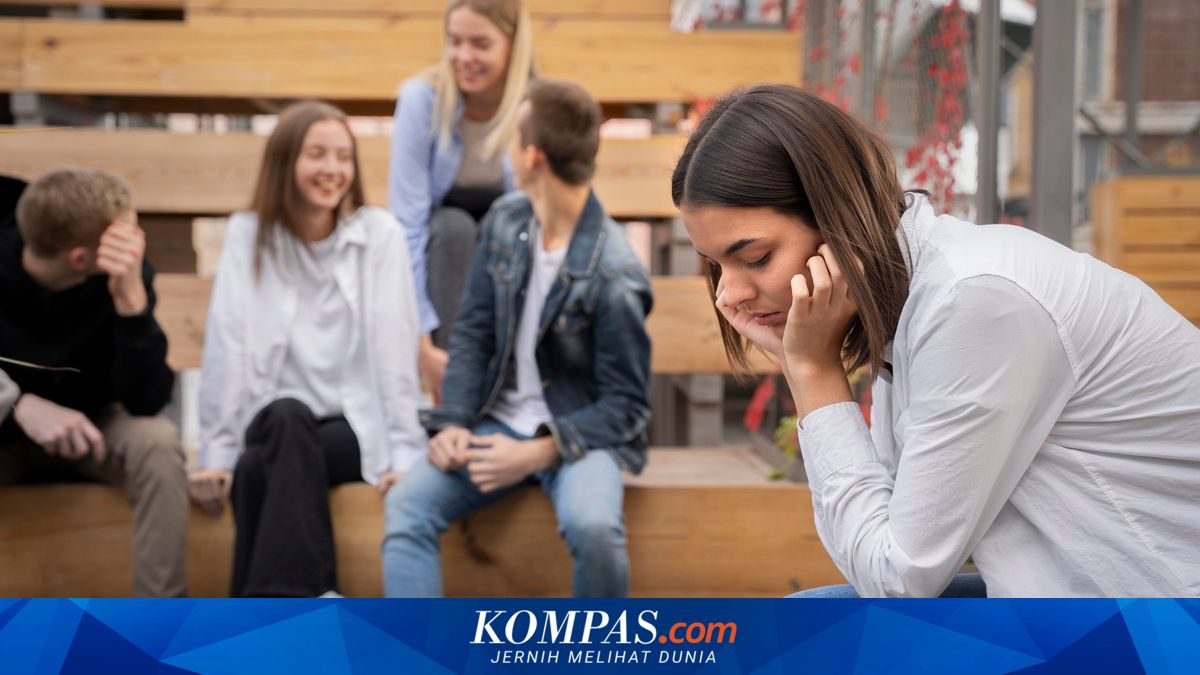 Cara Mengatasi Kesepian Menurut Psikolog, Mulai dari Interaksi Kecil