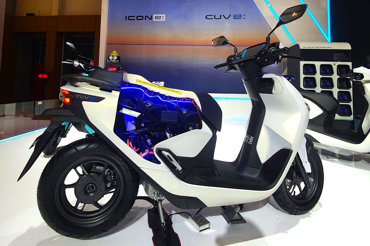 Motor listrik Honda CUV e: di IMOS 2024