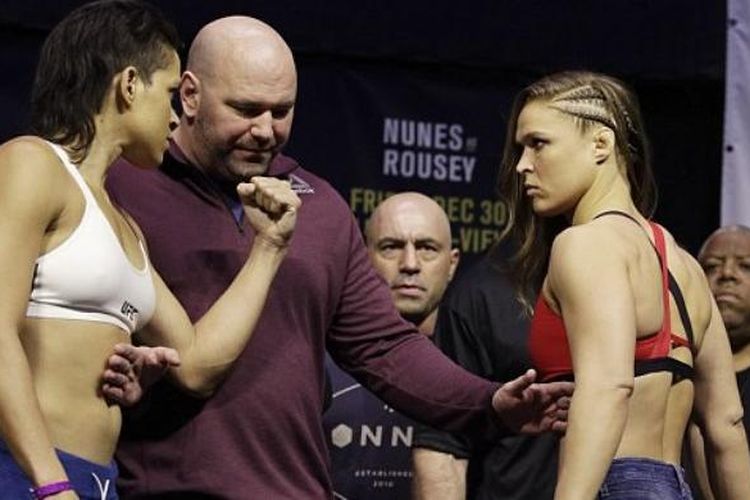 Ronda Rousey Pelada