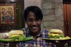 Mencicipi Burger Om Telolet yang Terbungkus Daun Pisang