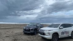 Ajak Mitsubishi Pajero Sport 4x4 Main di Pantai Karang Tirta