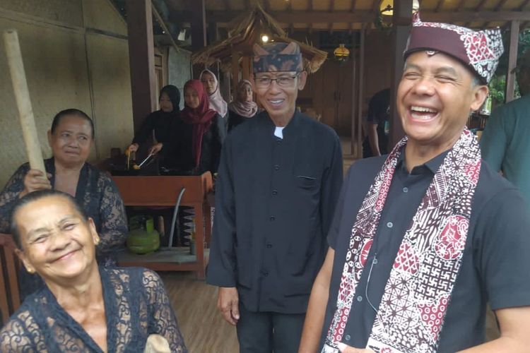 Ganjar Pranowo mengunjungi Suku Osing di Banyuwangi, Jawa Timur.
