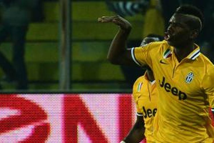 Gelandang Juventus Paul Labile Pogba merayakan gol yang dicetaknya ke gawang Parma saat Juve menang 1-0 di ajang Serie-A, Sabtu (2/11/2013).