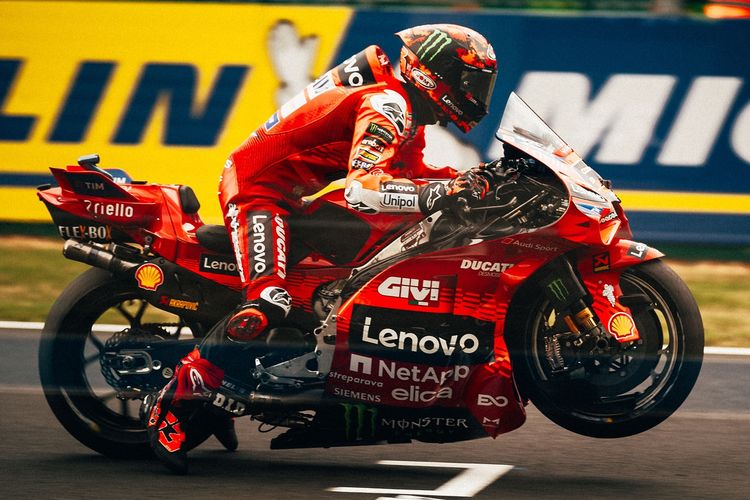 Francesco Bagnaia saat berlaga pada MotoGP Perancis 2025