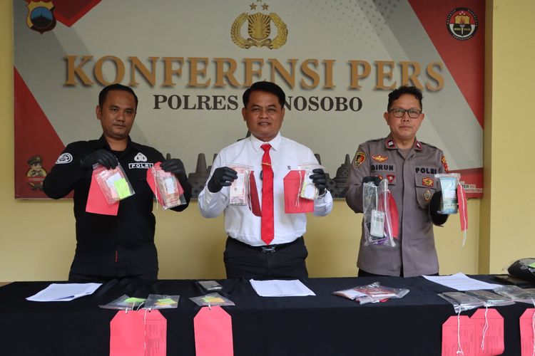 Satuan Reserse Kriminal (Satreskrim) Polres Wonosobo membongkar sindikat penipuan jual beli emas palsu lintas provinsi yang telah beraksi selama lebih dari dua tahun.