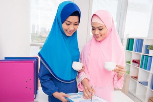 7 Tips Memilih Fashion di Bulan Ramadhan ala Dian Pelangi