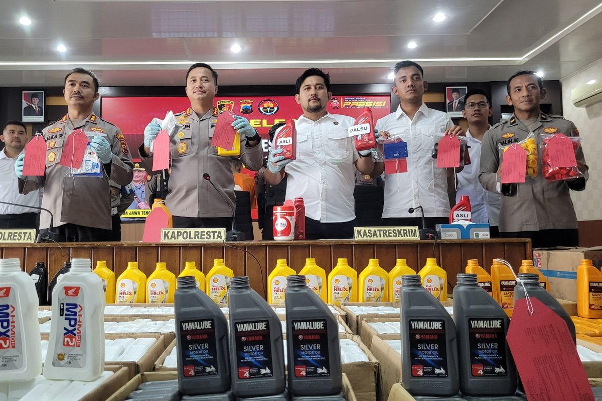 Polisi Bongkar Pembuatan Oli Palsu di Cilacap, Pasokan Botol dari Solo?