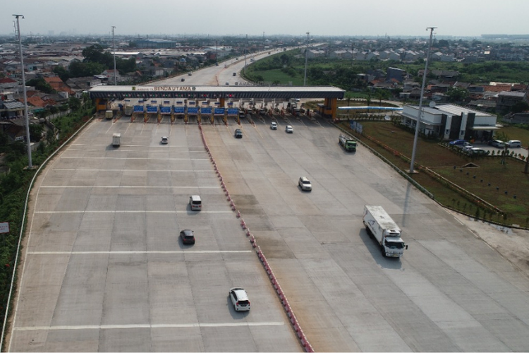 Gerbang Tol Benda Utama di ruas Jalan Tol Cengkareng-Batuceper-Kunciran.