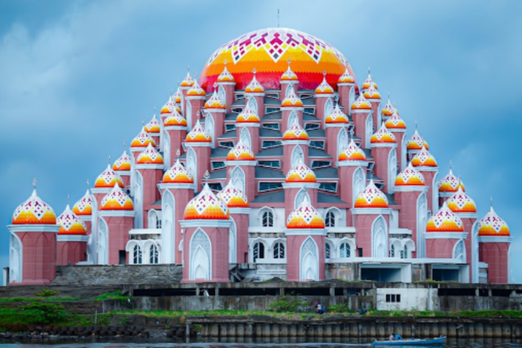 Masjid 99 Kubah, Kota Makassar