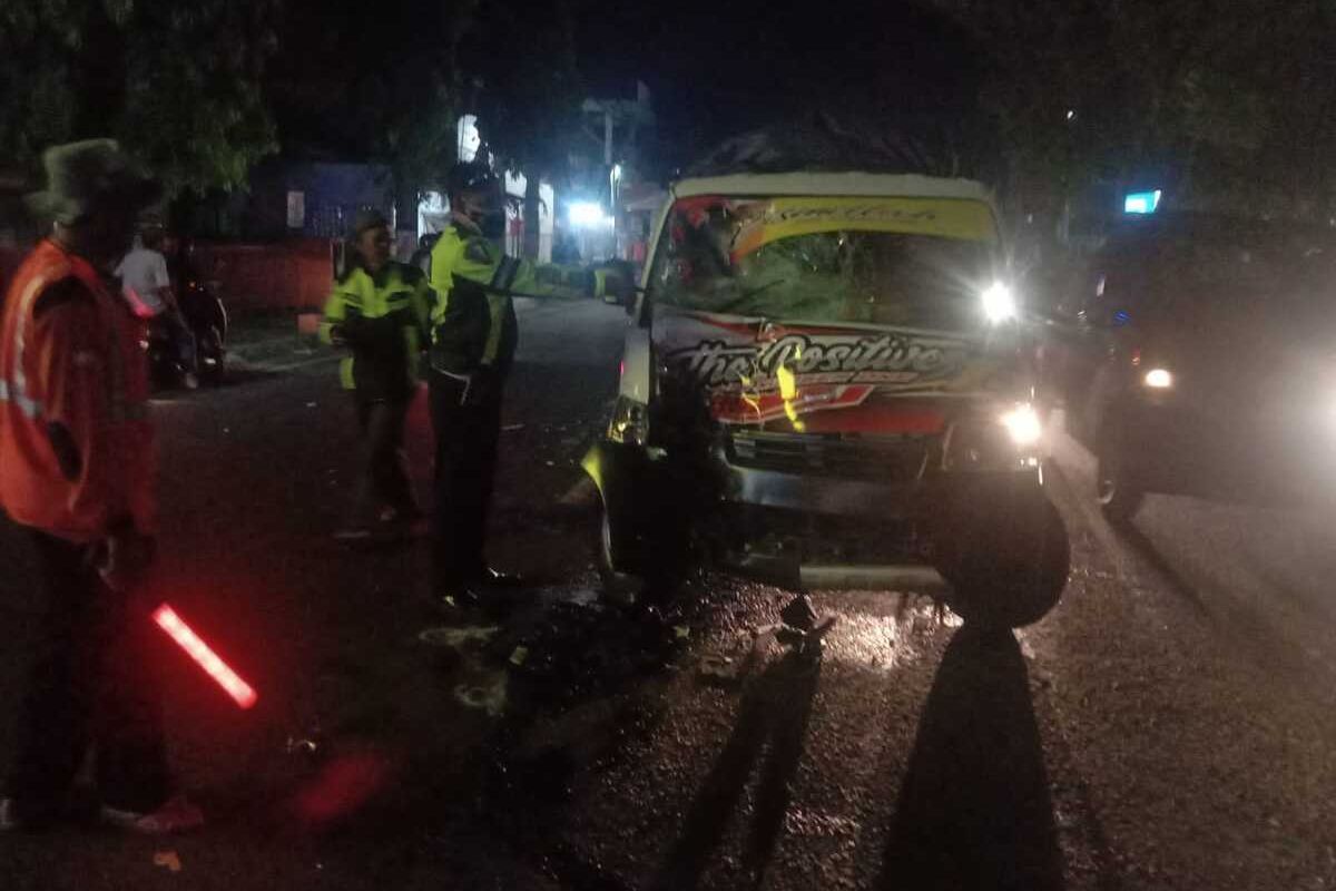 Pikap yang mengalami kecelakaan adu banteng dengan kendaraan sepeda motor yang dikendarai oleh Achmad Hafiz.