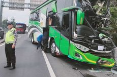 Terlibat Kecelakaan, Bus Rombongan Siswa asal Purworejo Ringsek di Tol Tembalang-Semarang