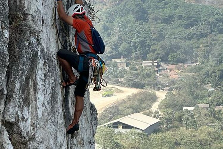 Sejumlah pecinta alam anggota Perhimpunan Penempuh Rimba dan Pendaki Gunung (Wanadri) berencana melakukan pendakian di tebing maut di Gunung Eiger Swiss pada September nanti.