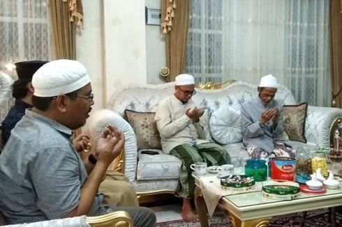 Pengasuh Ponpes Sidogiri KH Nawawi Wafat, Sosok Ulama Rendah Hati yang Diterima Semua Golongan