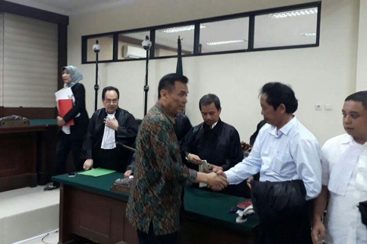 Sidang vonis mantan wali kota Madiun, Bambang Irianto di Pengadilan Tipikor Surabaya
