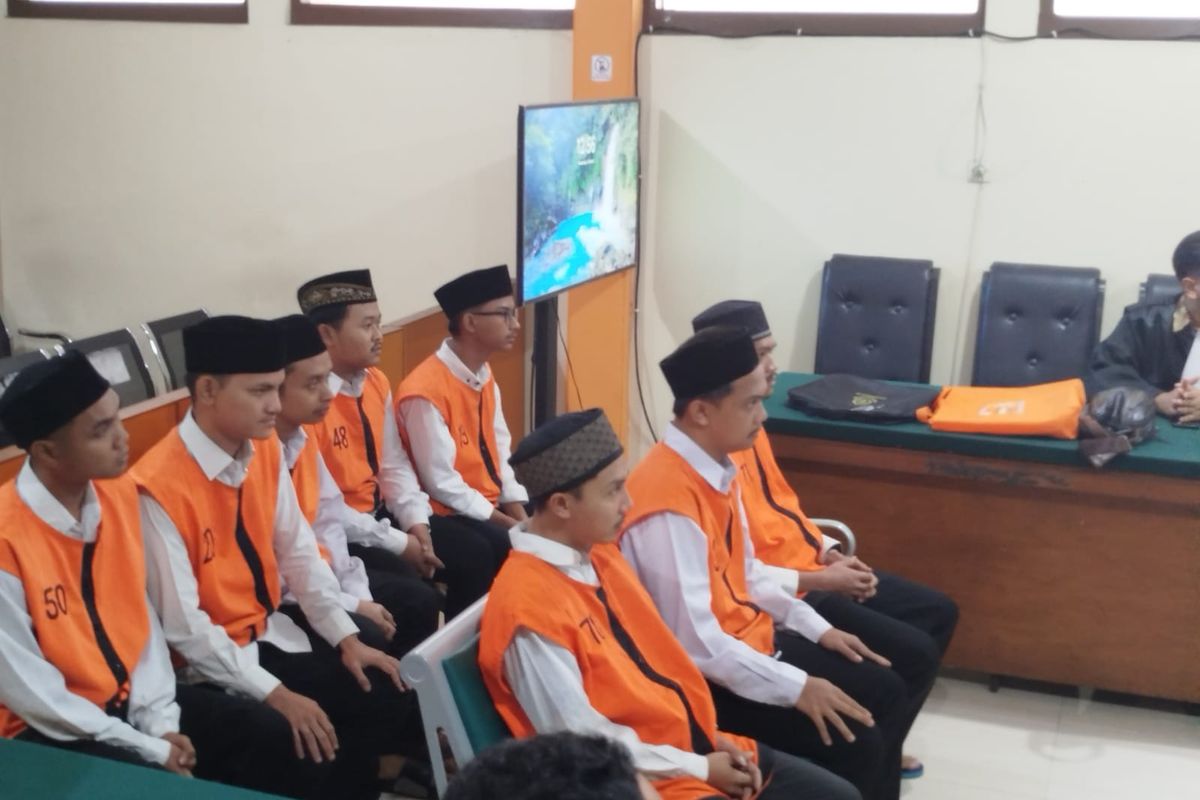 Sidang delapan orang terdakwa dalam kasus pengungkapan pabrik narkotika di Pengadilan Negeri (PN) Kelas I A Malang pada Senin (28/4/2025), siang. 