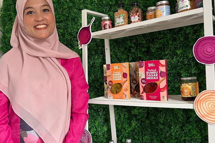 Nadia, pemilik UMKM yang memproduksi bumbu dapur racikan dengan jenama Foodganic.