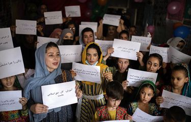 Putri Pejabat Taliban Bisa Sekolah, tetapi Remaja Perempuan ...