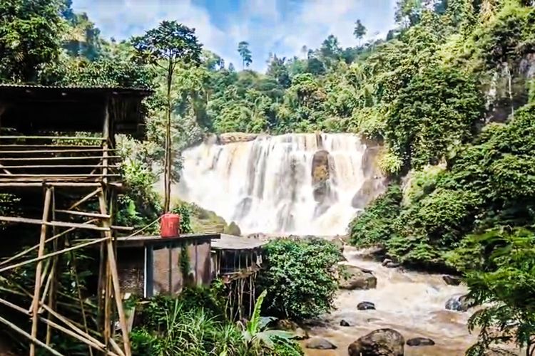 Curug Malela Belum Aman, Longsor Rusak Sarana dan Ancam Keselamatan Wisatawan