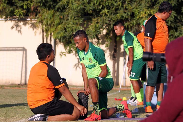 Pemain Persebaya Surabaya, Ruben Sanadi.