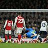 Beda Nasib Duo London Utara: Arsenal Angkat Trofi, Tottenham di Ambang Degradasi