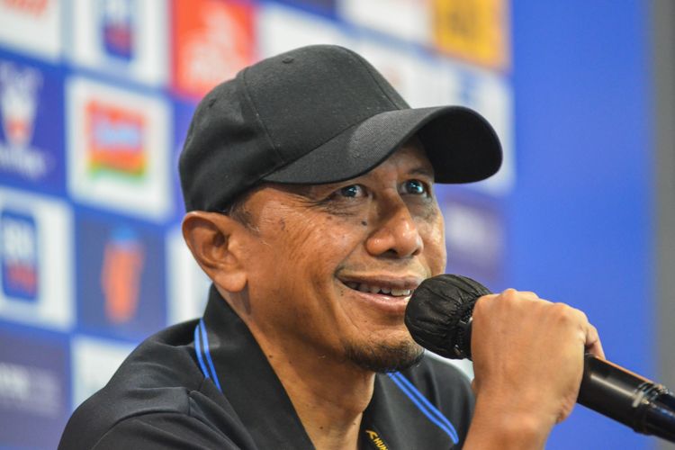 Rahmad Darmawan pelatih RANS Nusantara FC dalam konferensi pers jelang pertandingan melawan Persib Bandung, Sabtu (3/9/2022). Laga Persib vs RANS Nusantara FC akan digelar Minggu (4/9/2022) di Stadion Gelora Bandung Lautan Api (GBLA).