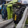 Tabrak Pembatas Jalan, Truk Pengangkut Hebel Terguling di Jalan MT Haryono, Bodi Depan Remuk