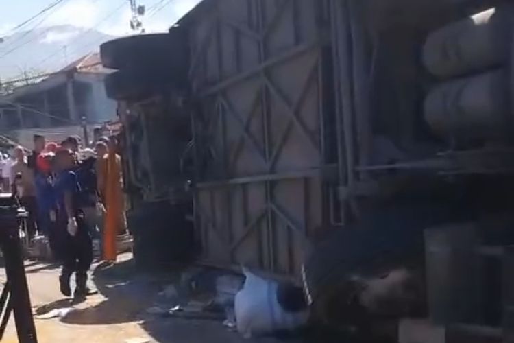 Kronologi Kecelakaan di Padang Panjang, Bus Terguling, 12 Orang Tewas