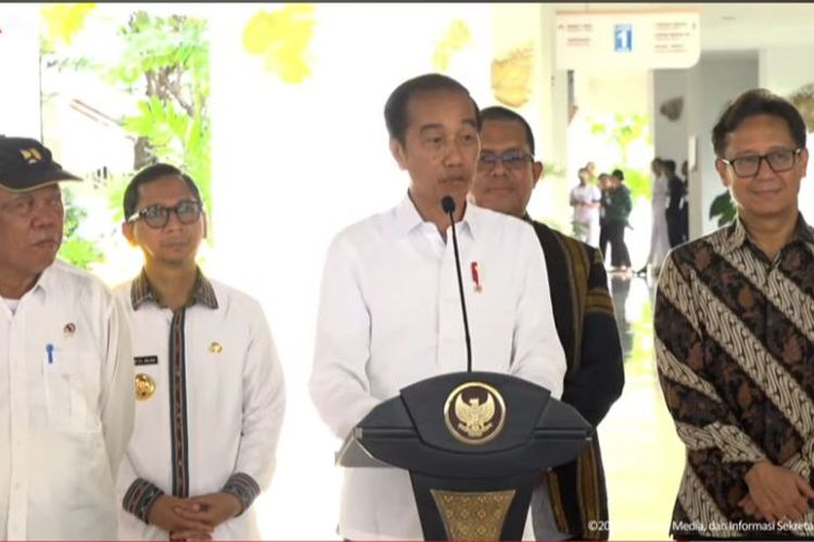 Presiden Joko Widodo meresmikan Rumah Sakit Umum Pusat (RSUP) dr. Ben Mboi dalam kunjungan kerjanya ke Kupang, Nusa Tenggara Timur (NTT), Rabu (6/12/2023). 