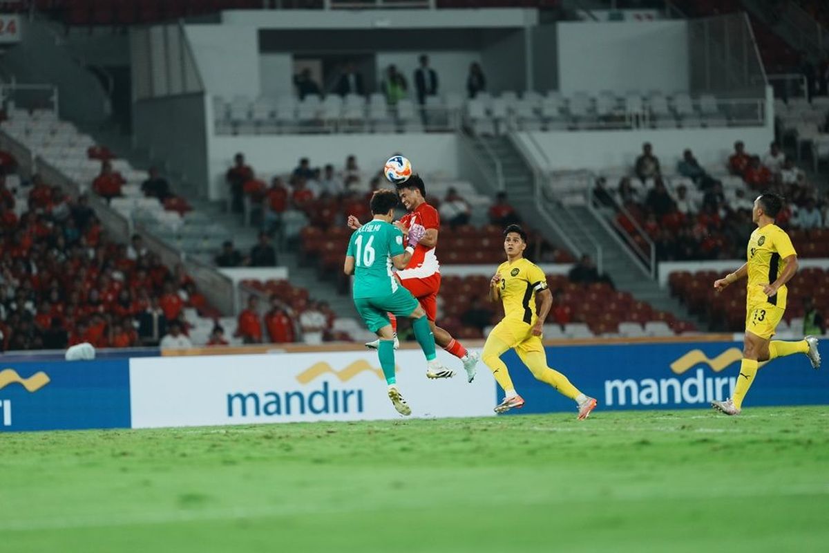 Timnas Indonesia U-23 saat melawan Malaysia di ajang ASEAN U-23 Mandiri Cup 2025 yang berlangsung di Stadion Utama Gelora Bung Karno, Senin (21/7/2025). 