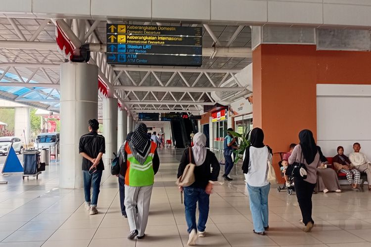 Kabut Asap Ganggu 15 Penerbangan di Bandara SMB II Palembang, Jarak Pandang 500 Meter