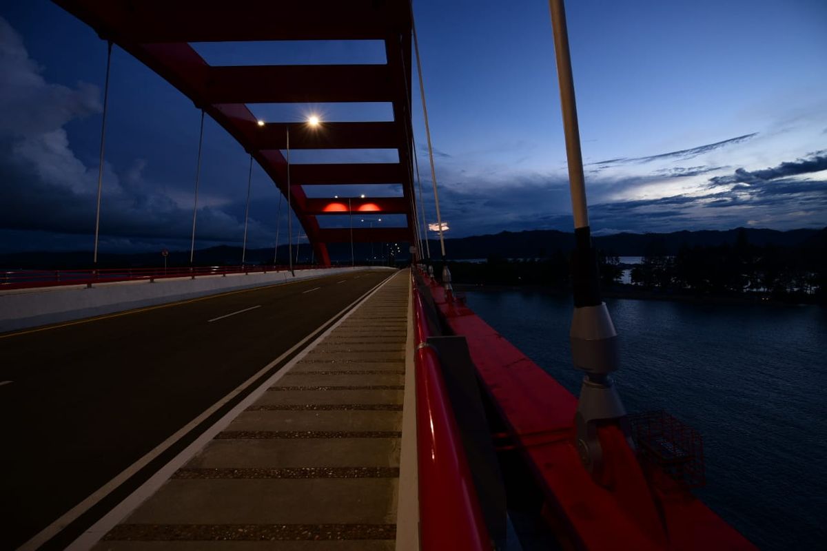 Jembatan Holtekamp, Jayapura, Papua.