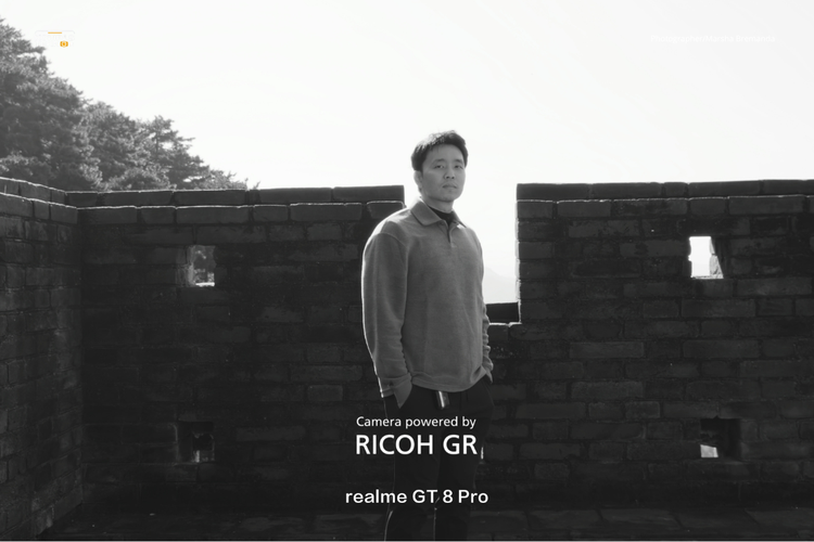 Hasil foto menggunakan tone Monotone di Realme GT 8 Pro x Ricoh GR. 