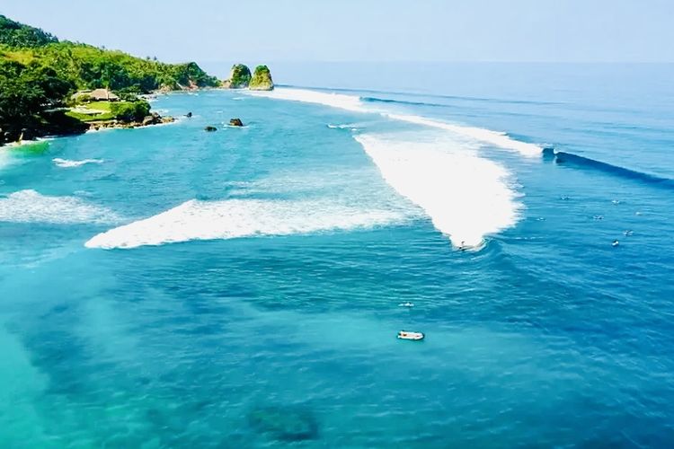 Eksklusivitas Ombak Pantai Nihiwatu